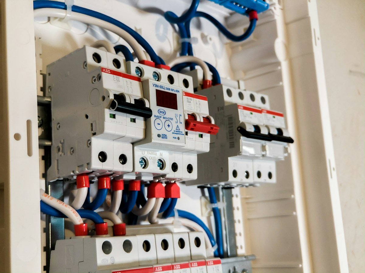 Clean 200-amp electrical panel installation with precision circuit breakers by Viking Electric & Design
